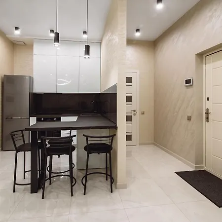 к морю 5 мин! французский бульвар 26 спальных мест 6 ! Apartment Odesa
