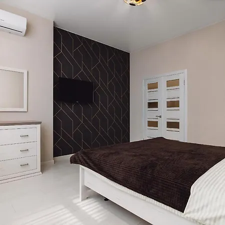 к морю 5 мин! французский бульвар 26 спальных мест 6 ! Apartment Odesa